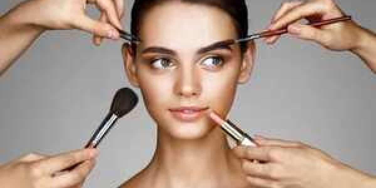 Top 10 Exceptional Makeup Artists in Noida