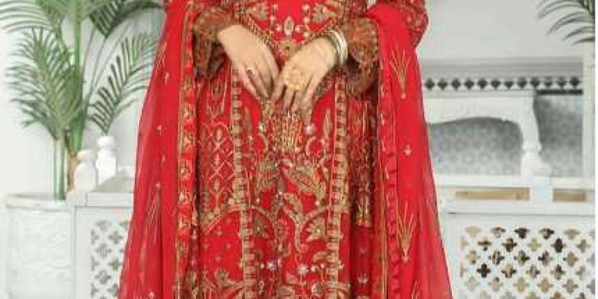 Traditional Pakistani Formal Dresses Elevate Elegance