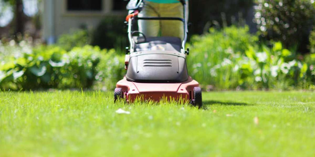 Powered Lawn Mowers Market Eyes Significant Growth with US$ 2,323.8 Million by 2033